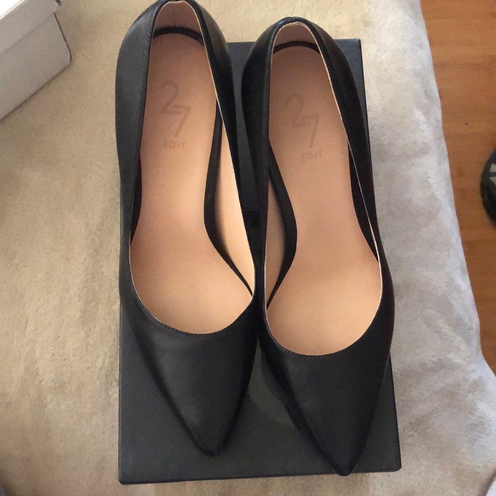 Never worn black heels